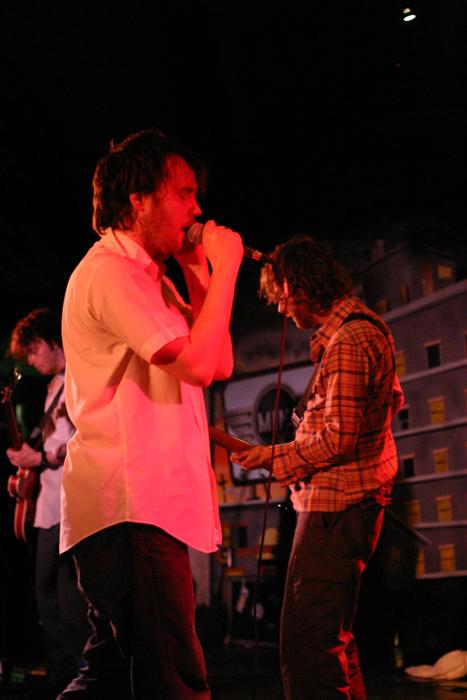 Broken_Social_Scene_punkoryan_070304_21.jpg