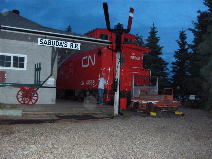 Kelly_s_Cabin_010704_073.jpg