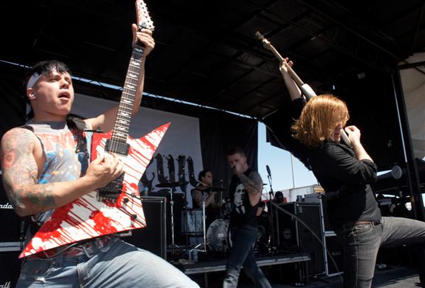 Atreyu - punkoryan - 140705-045.jpg