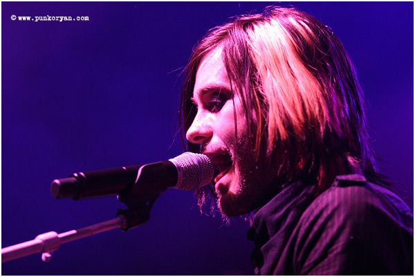 (Digital Image) Edmonton, AB: April 5, 2007: Jared Leto, guitar and vocalist with 30 Seconds to Mars performs at Taste of Chaos,